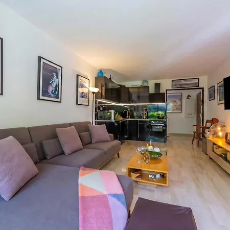 Les Cyclamens - Happy Lejlighed